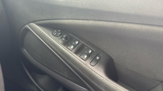 Vauxhall Crossland 1.2 Turbo Design 5dr Petrol Hatchback